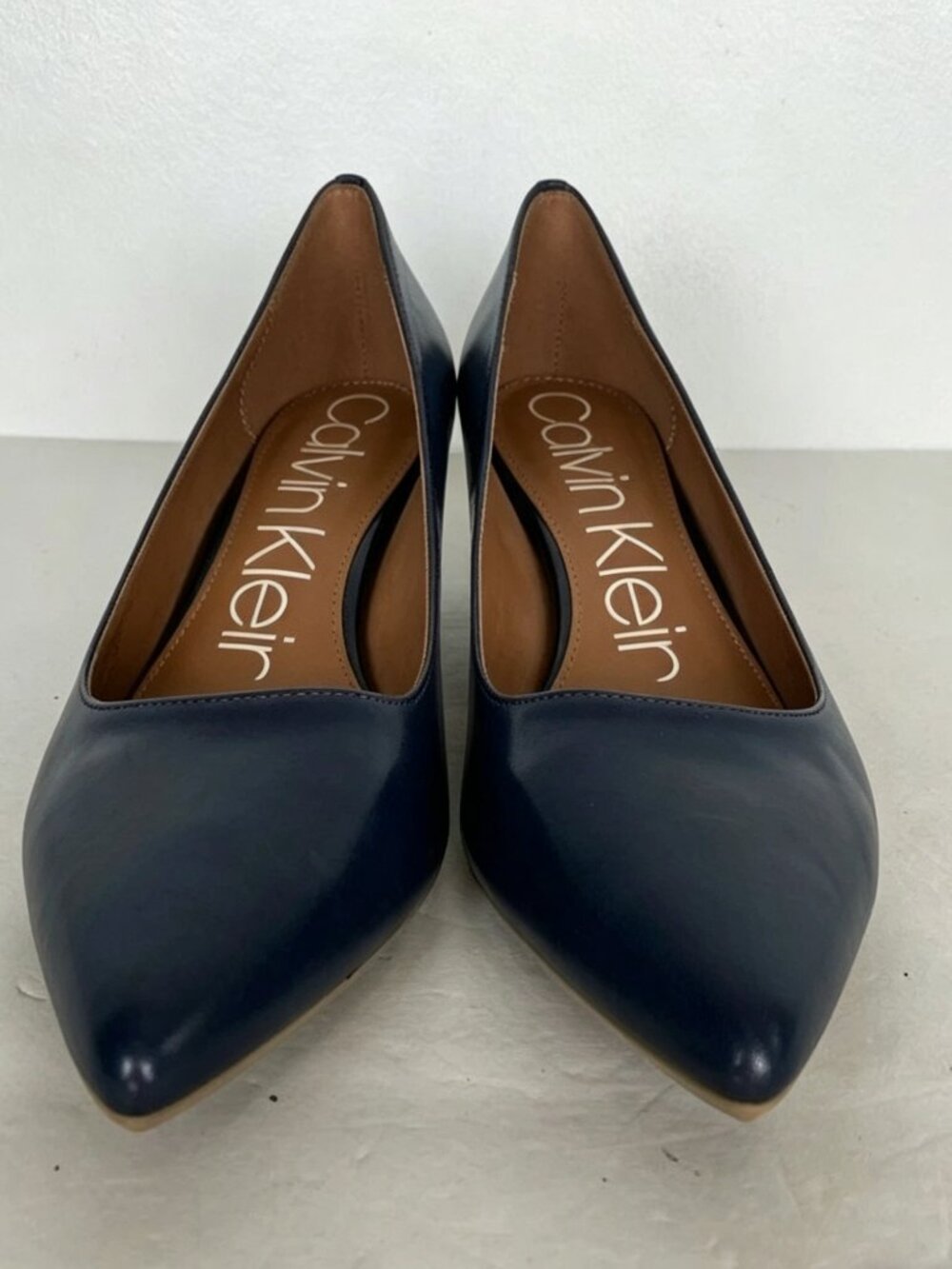 Calvin Klein Gabrianna Pumps Shoes Size 9 Navy Blue Preppy Career Classic Office